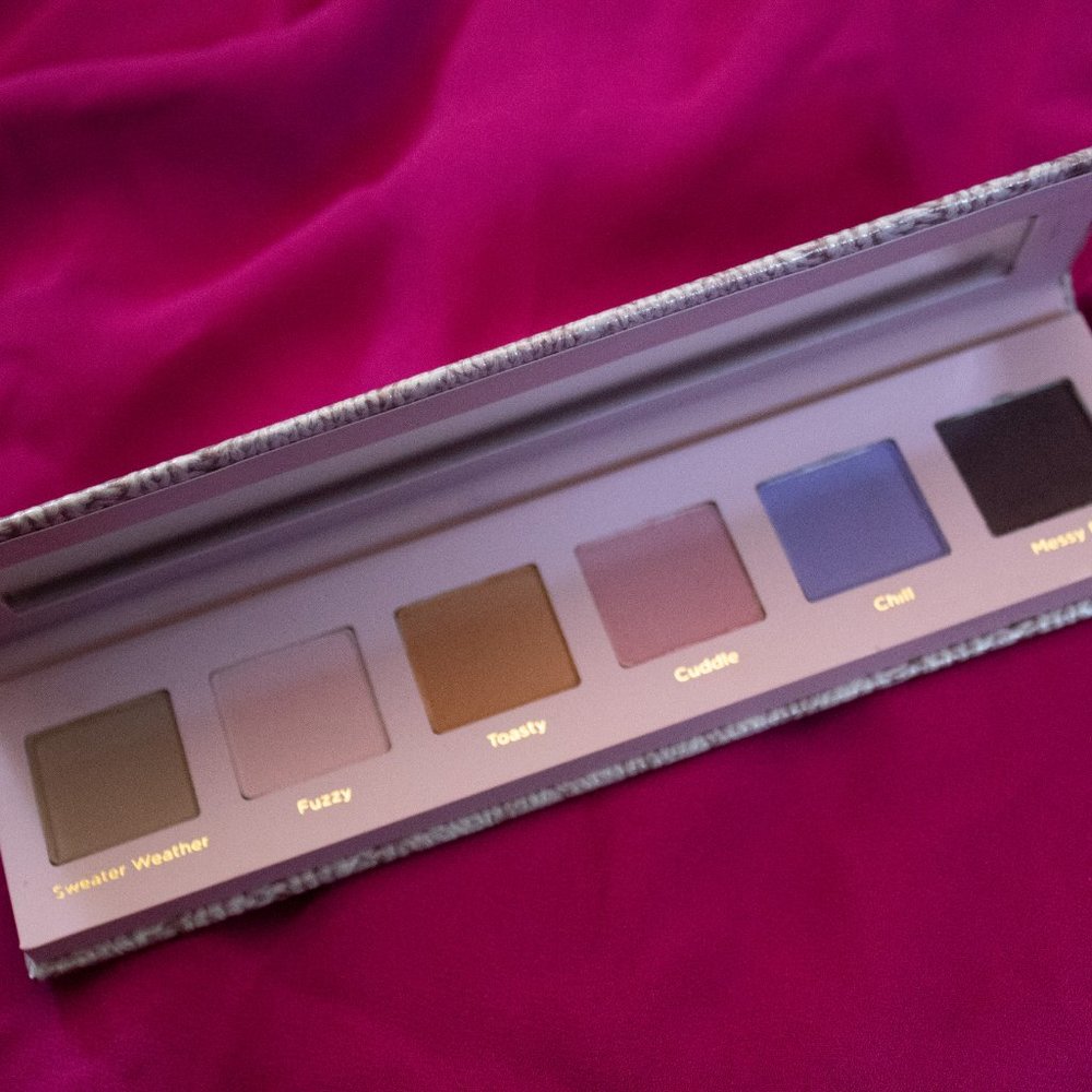 NEW DOMINIQUE COSMETICS MATTE EYESHADOW PALETTE